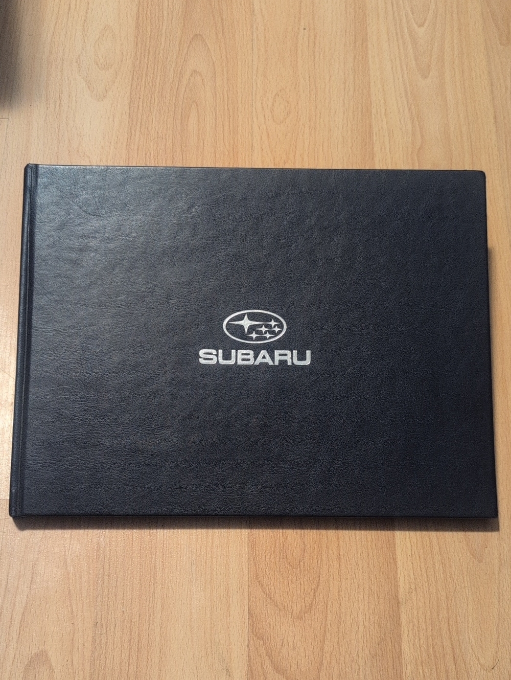 Subaru 2014 Black Leather Book